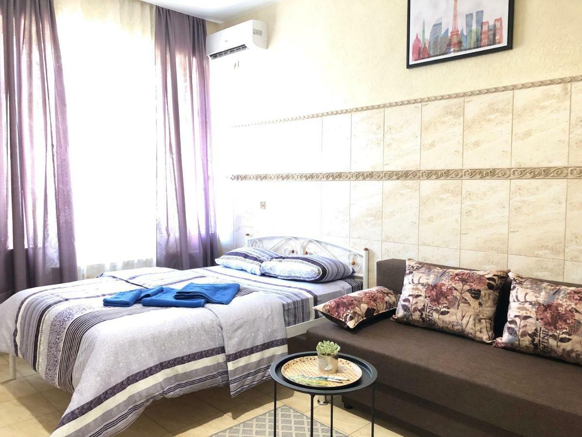 Modern Aparthotel near metro Pecherska Kiev Buitenkant foto